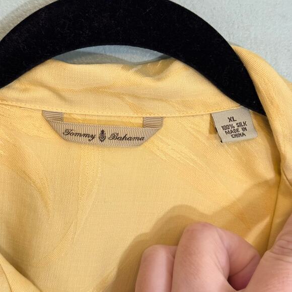 Tommy Bahama Button Up Shirt Men XL Light Yellow Silk Bamboo Leaf Print Hawaiian - Picture 4 of 6